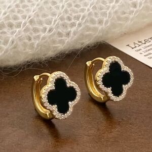 Elegant Gold and Black Clover Earrings